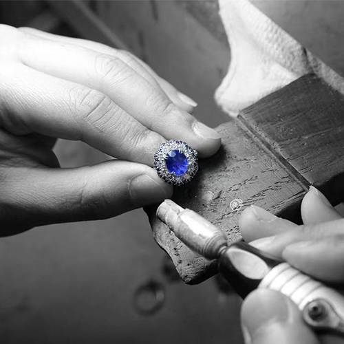 Revealing the exquisite craftsmanship and unparalleled technology behind jewelry making