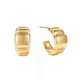 Pleated C-shaped Earrings