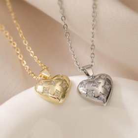 Star Zircon Heart Shaped Pendant Necklace