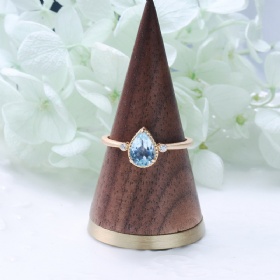 Teardrop Aquamarine Ring with Diamonds