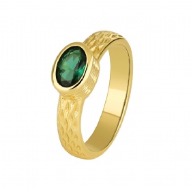 Oval Emerald Solitarie Ring