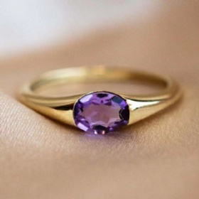 Oval Amethyst Solitaire Ring