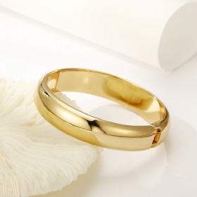 Smooth Bangle